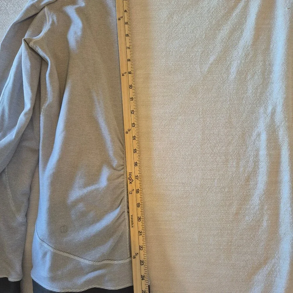Lululemon Base Runner Ponytail Hoodie Pullover‎ Pocket Thumb Hole 6 Activewear